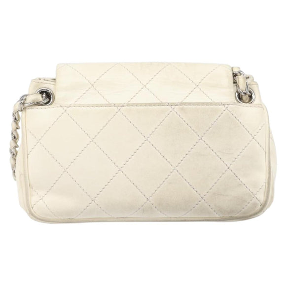 CHANEL Chain Shoulder Bag Leather Beige Silver CC Auth ki6841A