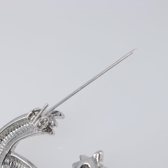 CHANEL Brooch Metal Silver CC Auth ki6897M