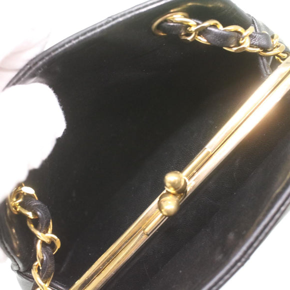 CHANEL Matelasse Clasp Chain Shoulder Bag Lamb Skin Black CC Auth kk164
