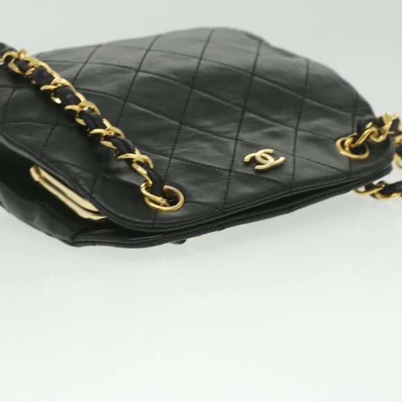 CHANEL Matelasse Clasp Chain Shoulder Bag Lamb Skin Black CC Auth kk164