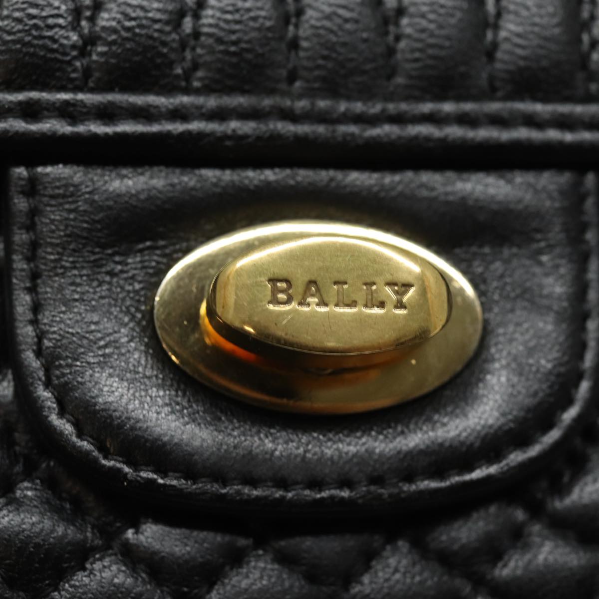 BALLY Quilted Chain Shoulder Bag Leather Black Auth kk270