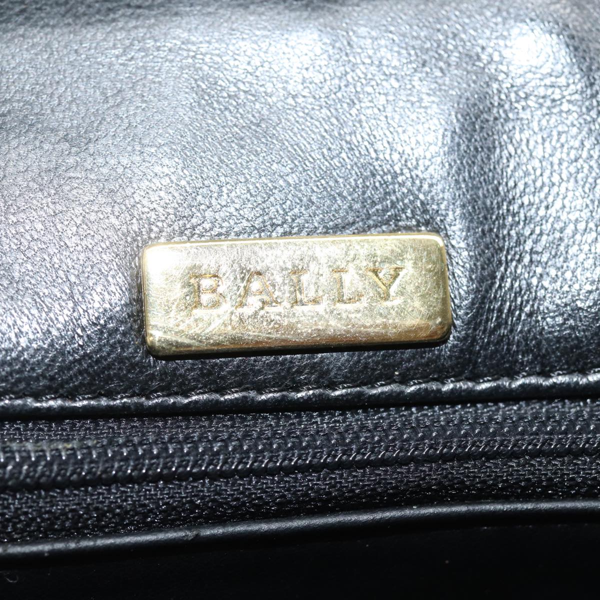 BALLY Quilted Chain Shoulder Bag Leather Black Auth kk270