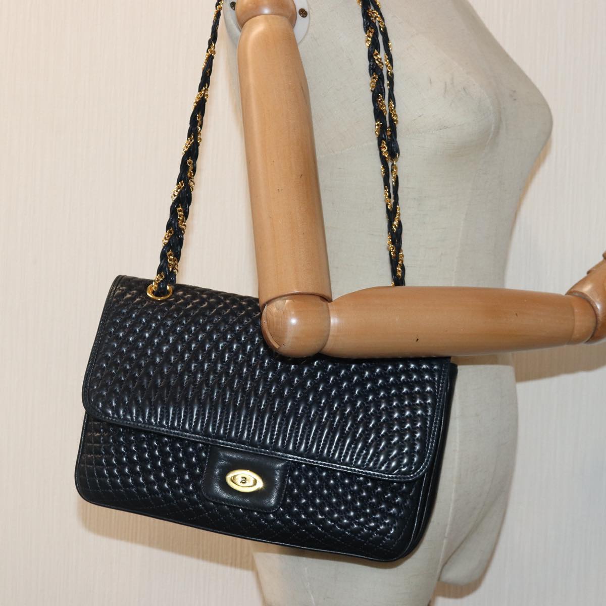 BALLY Quilted Chain Shoulder Bag Leather Navy Gold Auth kk305