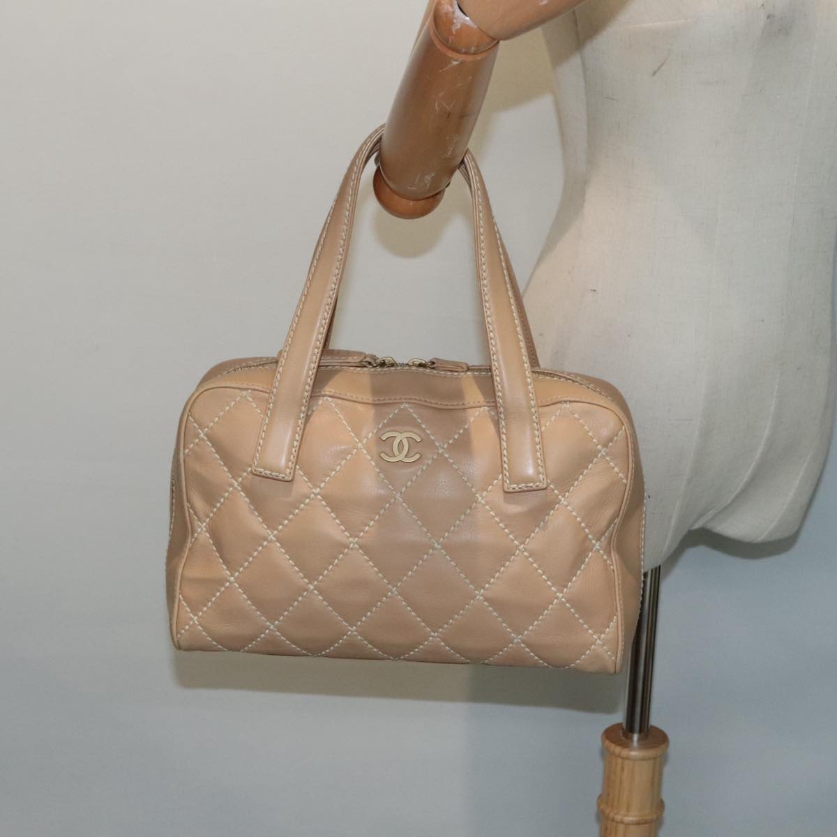 CHANEL Matelasse Wild Stitch Hand Bag Leather Beige Gold CC Auth kk334