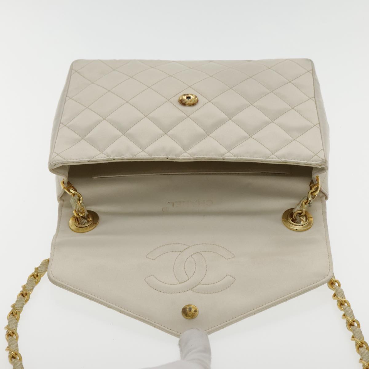 CHANEL Matelasse Chain Shoulder Bag Satin White Gold CC Auth kk366A