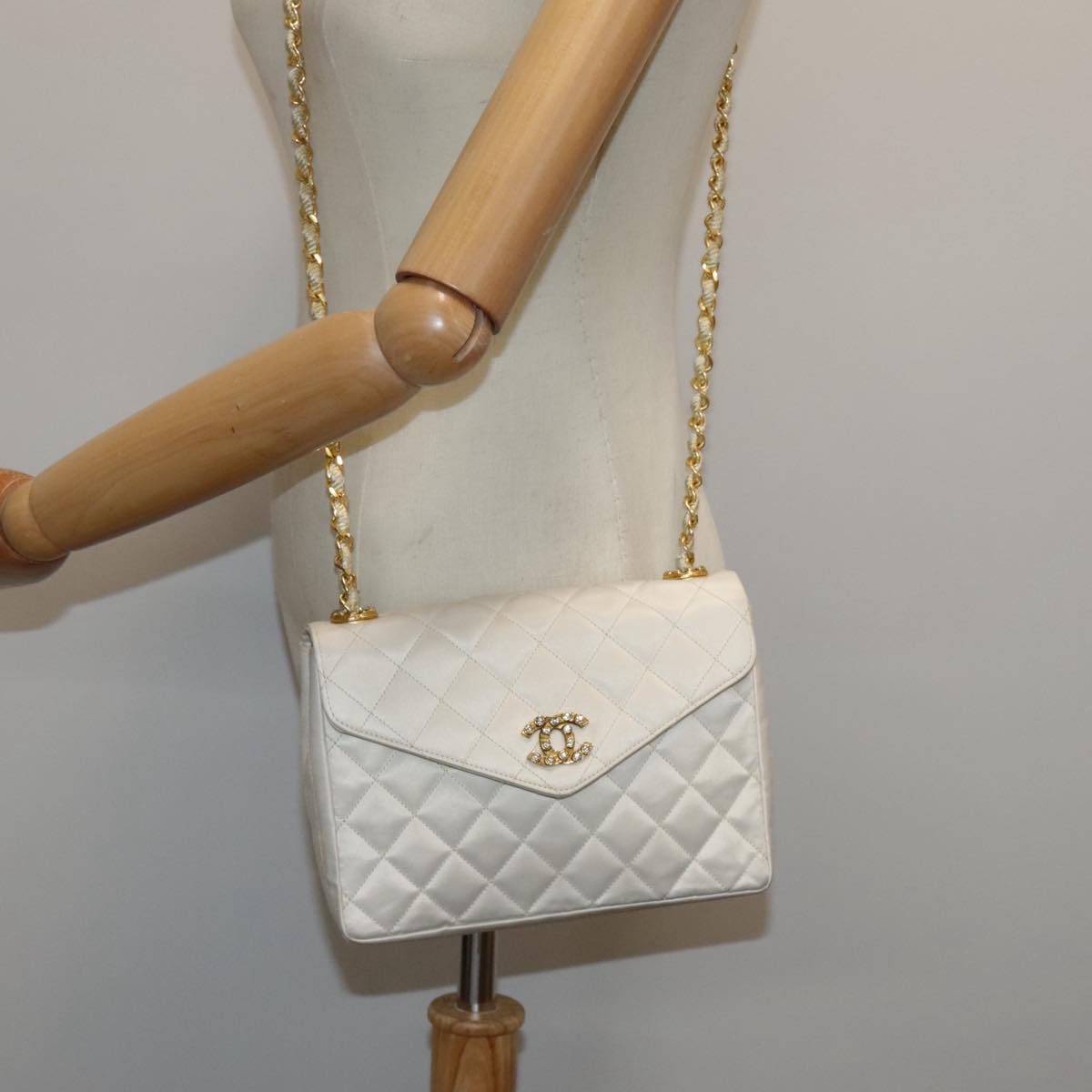 CHANEL Matelasse Chain Shoulder Bag Satin White Gold CC Auth kk366A