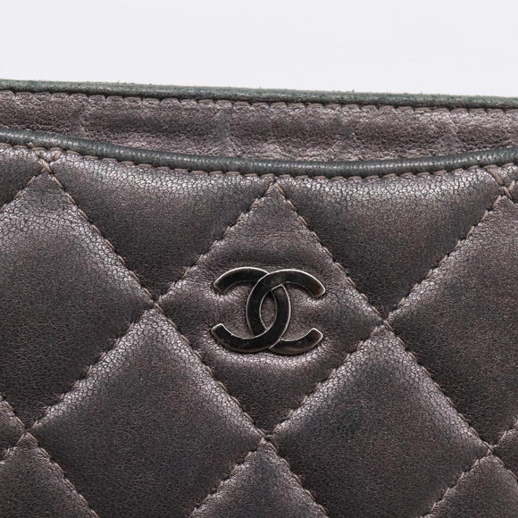 CHANEL Matelasse Card Case Lamb Skin Gray Silver CC Auth LN111