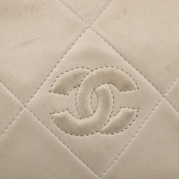 CHANEL Matelasse Shoulder Bag Lamb Skin Ivory Gold CC Auth LNZ015A