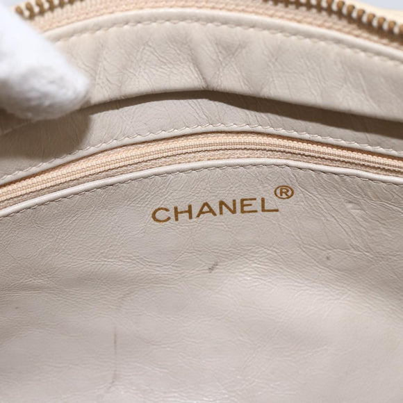 CHANEL Matelasse Shoulder Bag Lamb Skin Ivory Gold CC Auth LNZ015A