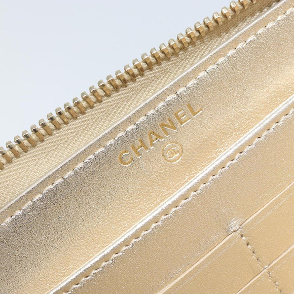 CHANEL Matelasse Long Wallet Lamb Skin Gold Tone CC Auth LNZ571V