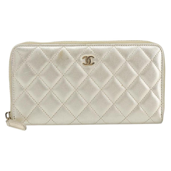 CHANEL Matelasse Long Wallet Lamb Skin Gold Tone CC Auth LNZ571V