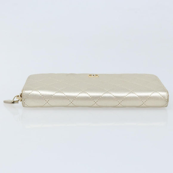 CHANEL Matelasse Long Wallet Lamb Skin Gold Tone CC Auth LNZ571V