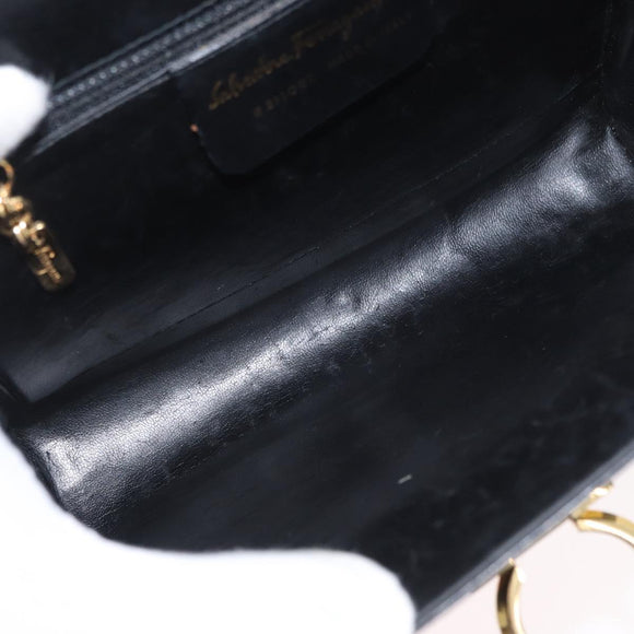 Salvatore Ferragamo Gancini Shoulder Bag Leather Black Gold Auth LNZ598