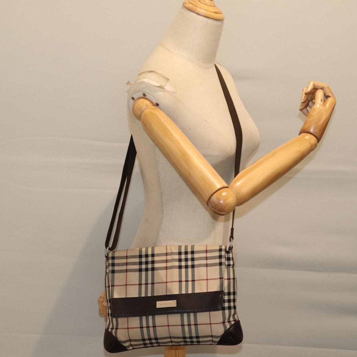 BURBERRY Nova Check Shoulder Bag Nylon Beige Auth mr099