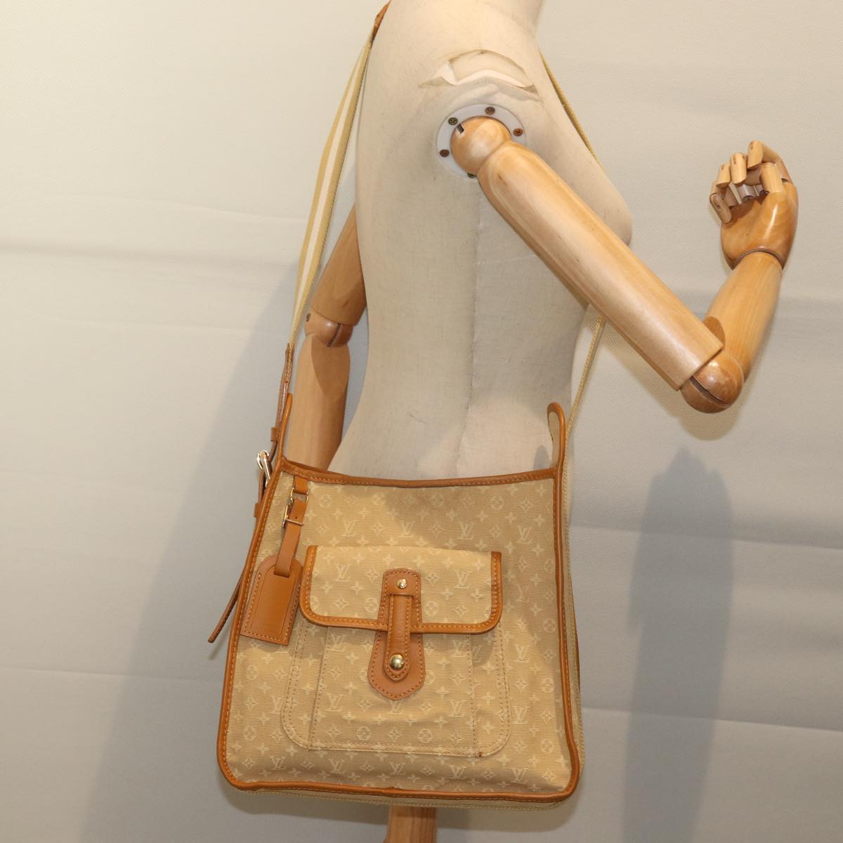 LOUIS VUITTON Monogram Mini Buzas Marie Kate Bag Beige M92323 LV Auth mr106