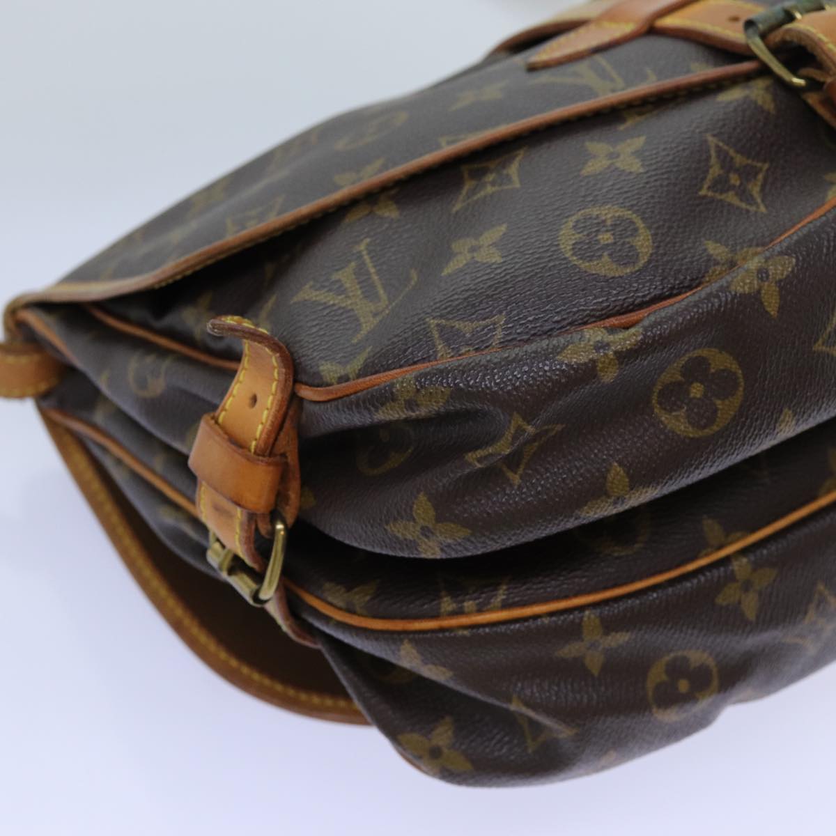 LOUIS VUITTON Monogram Saumur 30 Shoulder Bag M42256 LV Auth mr139