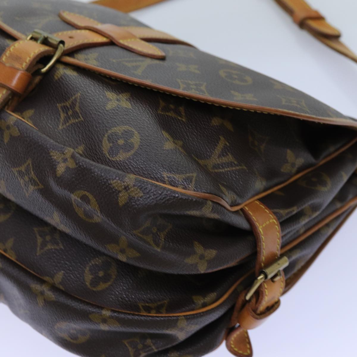 LOUIS VUITTON Monogram Saumur 30 Shoulder Bag M42256 LV Auth mr139