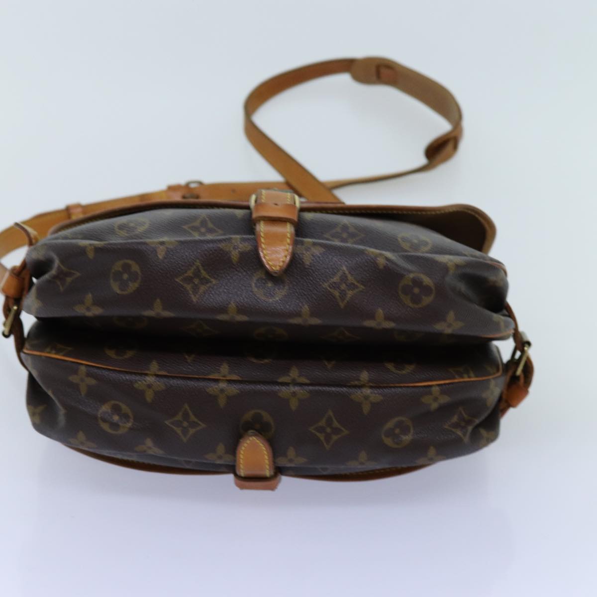 LOUIS VUITTON Monogram Saumur 30 Shoulder Bag M42256 LV Auth mr139