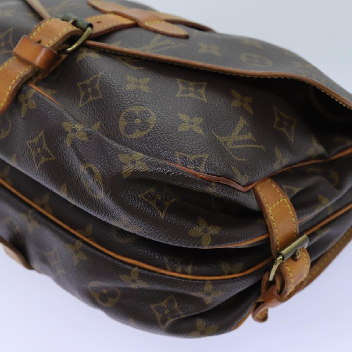 LOUIS VUITTON Monogram Saumur 30 Shoulder Bag M42256 LV Auth mr139