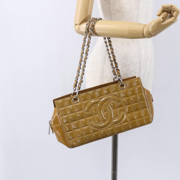 CHANEL Chain Shoulder Bag Patent leather Yellow Silver CC Auth mr1607