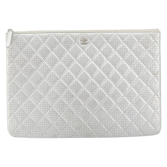 CHANEL Matelasse Punching Clutch Bag Leather Silver CC Auth mr1986
