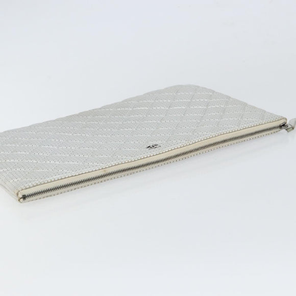 CHANEL Matelasse Punching Clutch Bag Leather Silver CC Auth mr1986