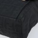 FENDI Zucca Canvas Draagtas Zwart Zilver Auth mr2177-10