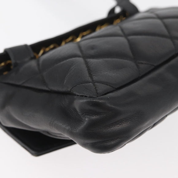 CHANEL Matelasse Gürteltasche Lammleder Schwarz Gold CC Auth mr2227