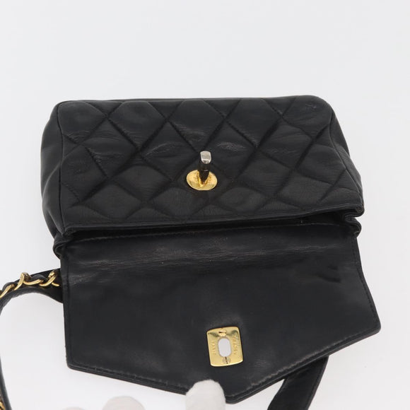 CHANEL Matelasse Gürteltasche Lammleder Schwarz Gold CC Auth mr2227