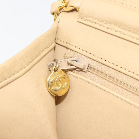 CHANEL Umhängetasche mit Kette Lammleder Beige Gold CC Auth mr2475V