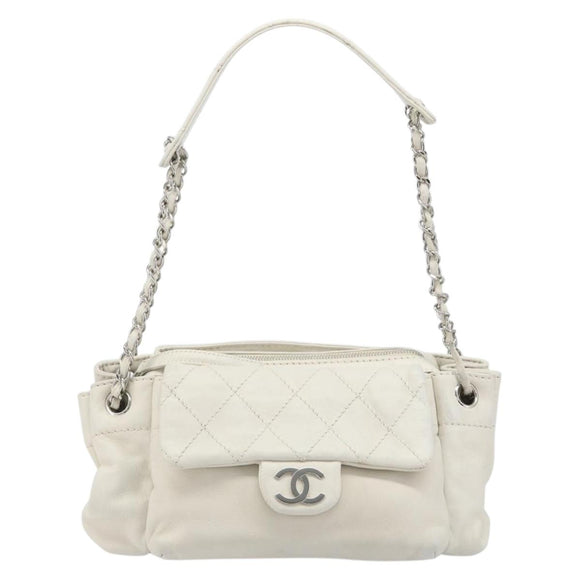 CHANEL Matelasse Chain Shoulder Bag Caviar Skin White Silver CC Auth mr2505