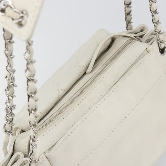 CHANEL Matelasse Chain Shoulder Bag Caviar Skin White Silver CC Auth mr2505