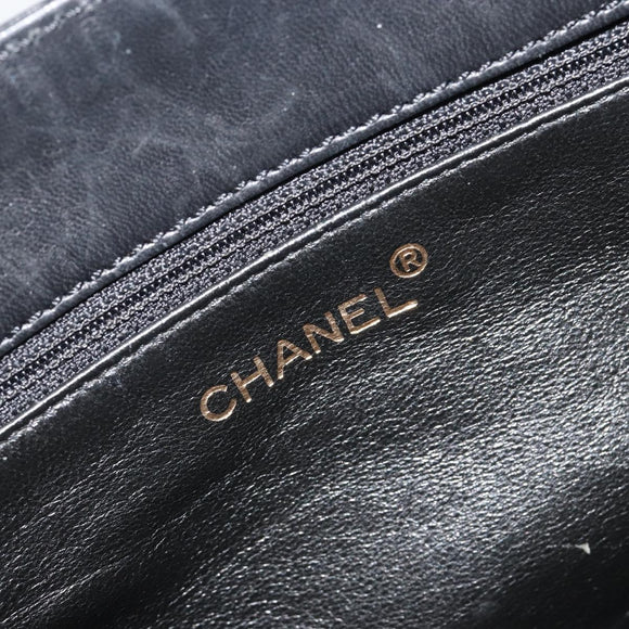 CHANEL Matelasse Shoulder Bag Leather Black Gold CC Auth mr2606V