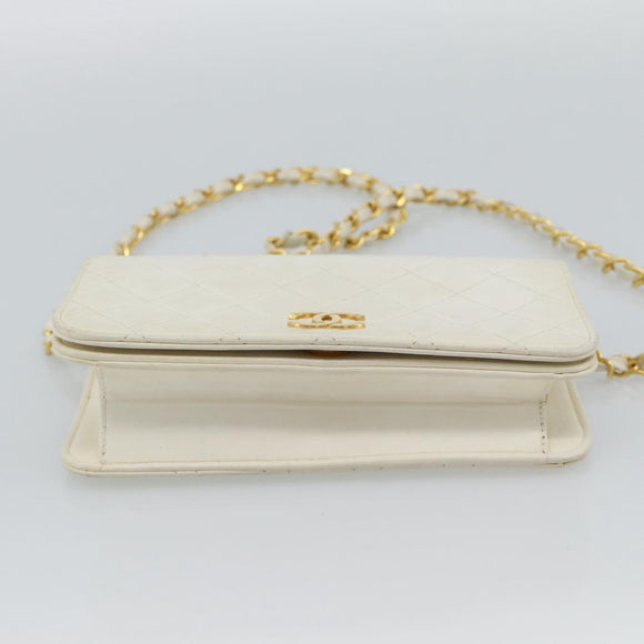 CHANEL Matelasse Chain Shoulder Bag Leather White Gold CC Auth mr2797