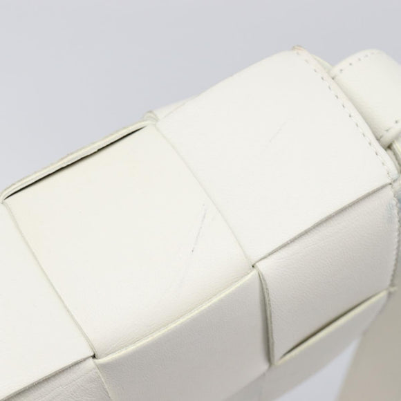 BOTTEGA VENETA MAXI INTRECCIATO Cassette Bag Leather White Silver Auth mr2874V