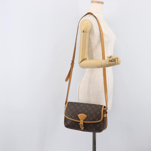 LOUIS VUITTON Monogram Sologne Shoulder Bag M42250 LV Auth mr3225