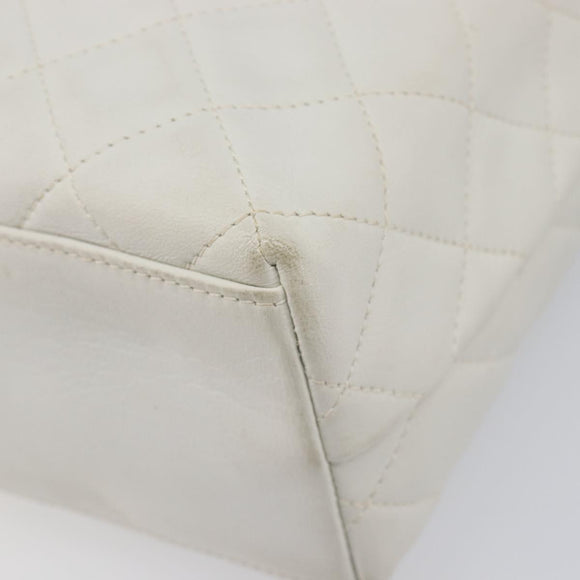 CHANEL Matelasse Chain Shoulder Bag Lamb Skin White Gold CC Auth mr3257