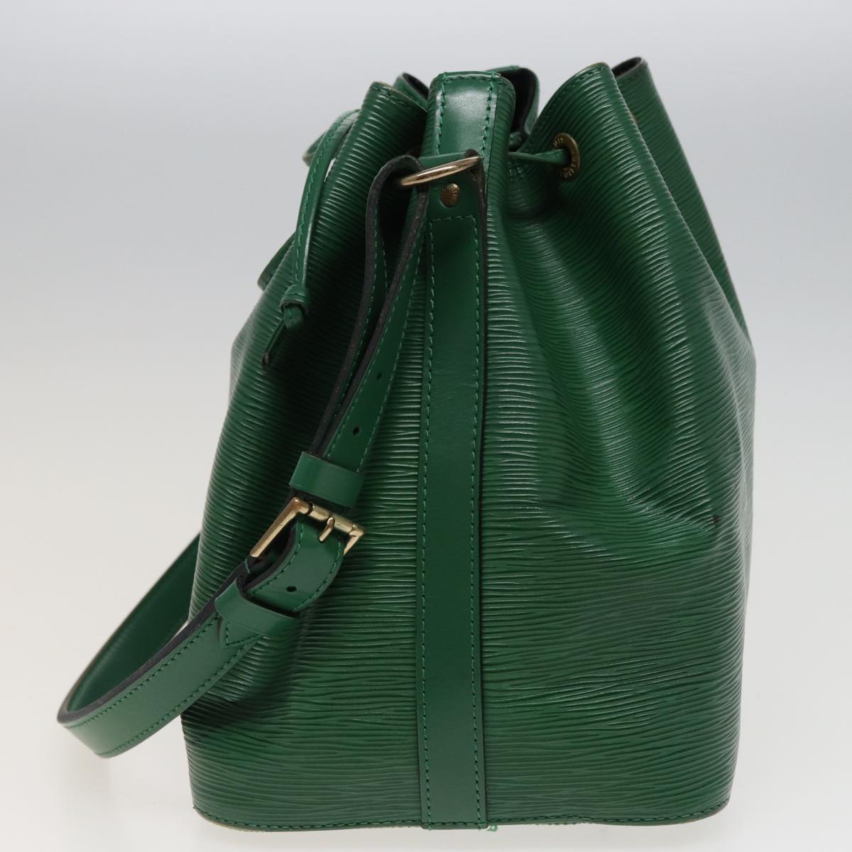 LOUIS VUITTON Epi Petit Noe Shoulder Bag Green M44104 LV Auth mr336