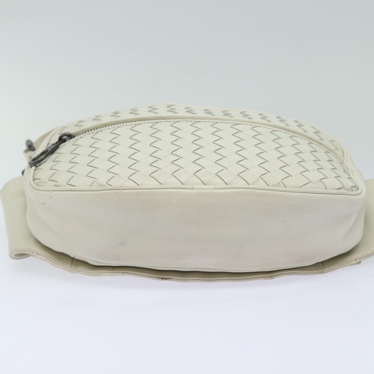 BOTTEGA VENETA INTRECCIATO Body Bag Leather White Auth mr354