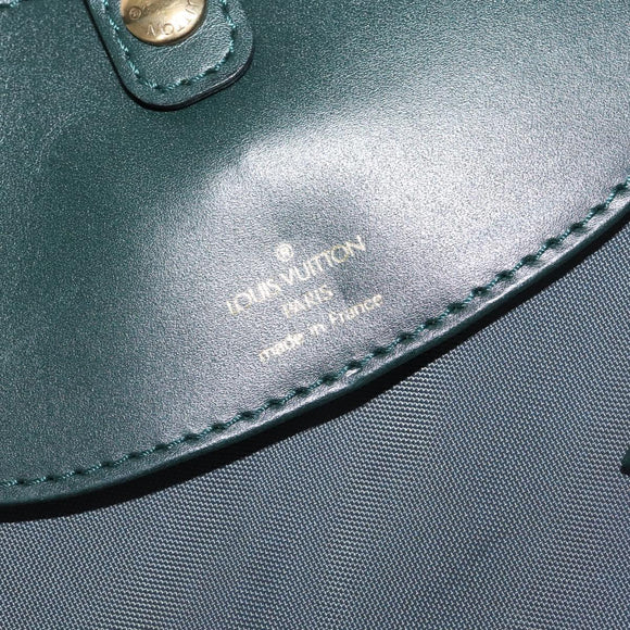 LOUIS VUITTON Taiga Bering Garment Cover Epicea M30134 LV Auth MX119