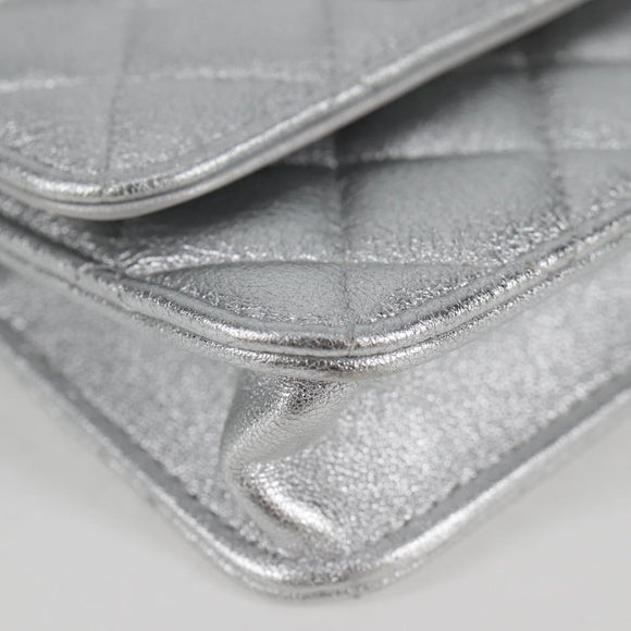 CHANEL Matelasse Chain Shoulder Bag Leather Silver CC Auth MX400AM