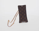 LOUIS VUITTON Monogram Sunglasses Pouch LV Auth 157961SM-2