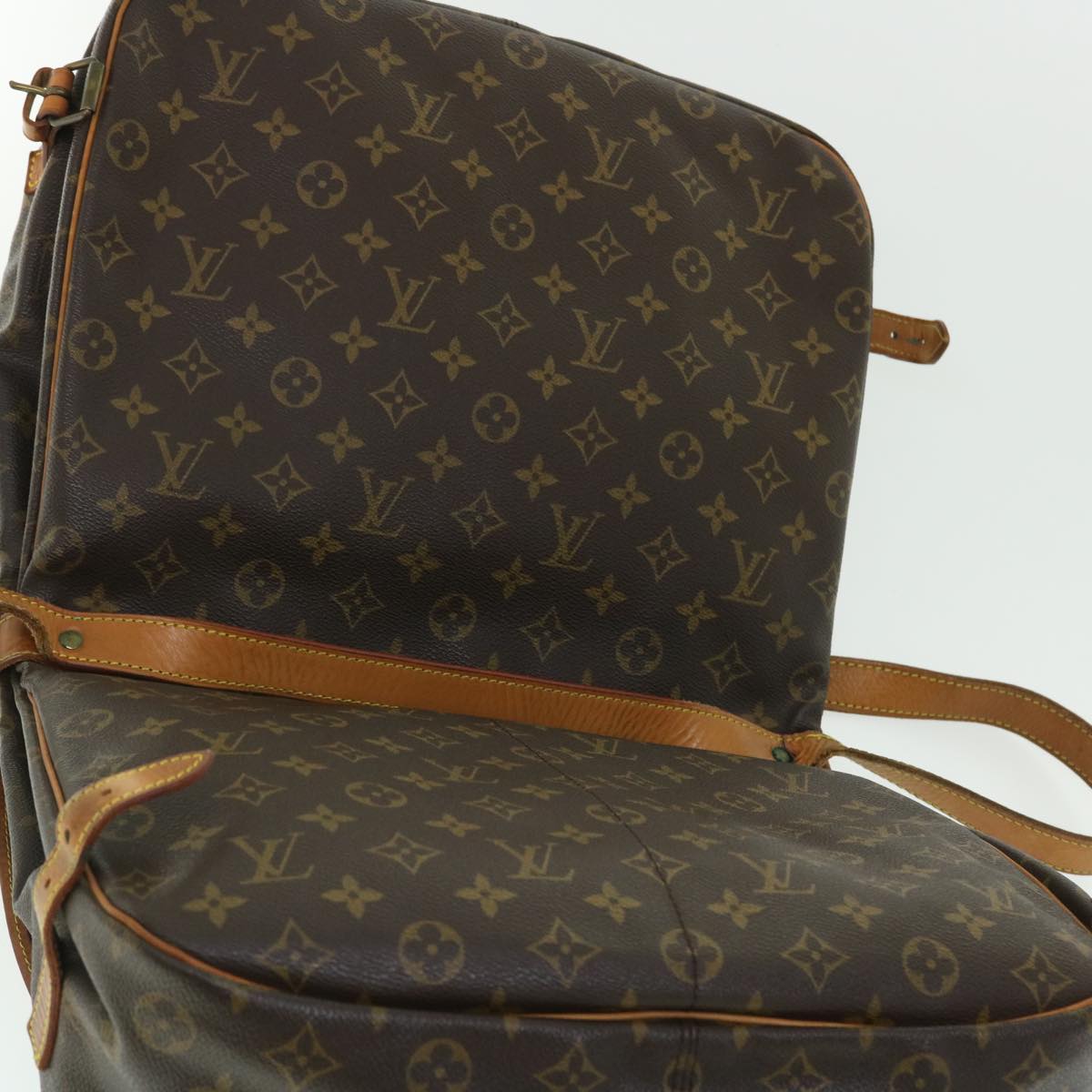 LOUIS VUITTON Monogram Saumur 35 Shoulder Bag M42254 LV Auth rd5669