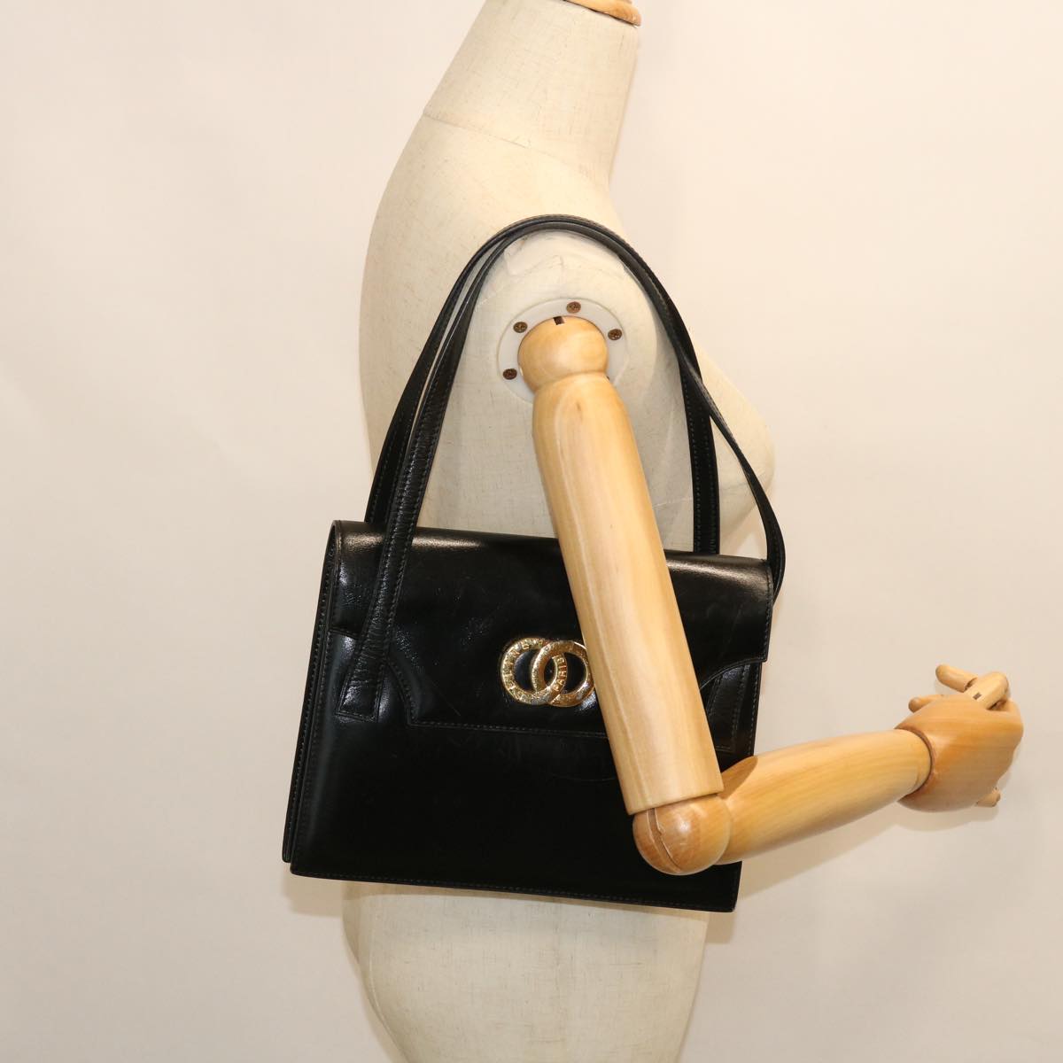 CELINE Circle Shoulder Bag Leather Black Auth rd5696