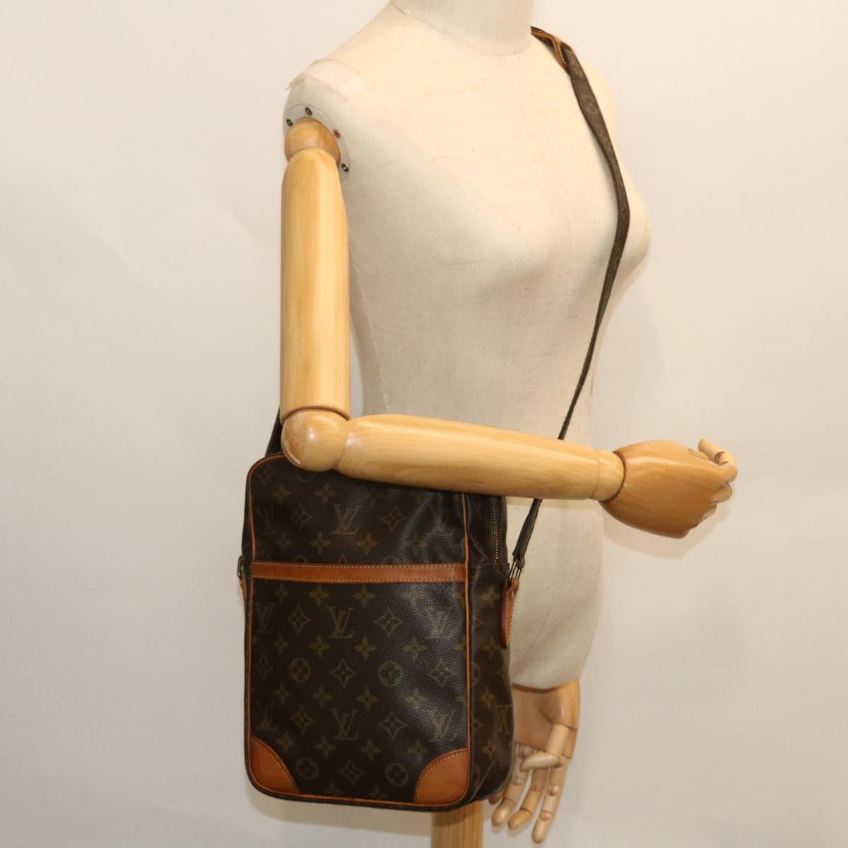 LOUIS VUITTON Monogram Danube MM Shoulder Bag M45264 LV Auth rd5715