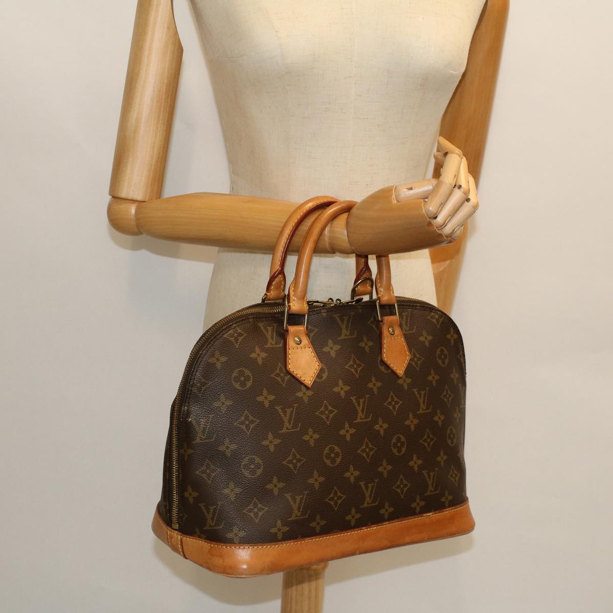 LOUIS VUITTON Monogram Alma Hand Bag M51130 LV Auth rd5776