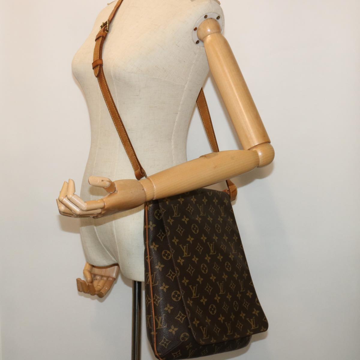 LOUIS VUITTON Monogram Musette Shoulder Bag M51256 LV Auth rd5787