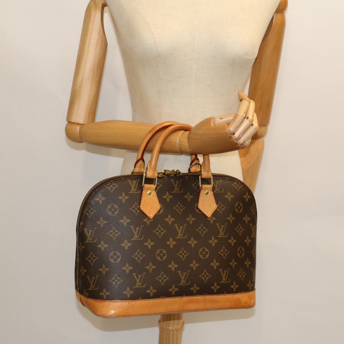 LOUIS VUITTON Monogram Alma Hand Bag M51130 LV Auth rd5795