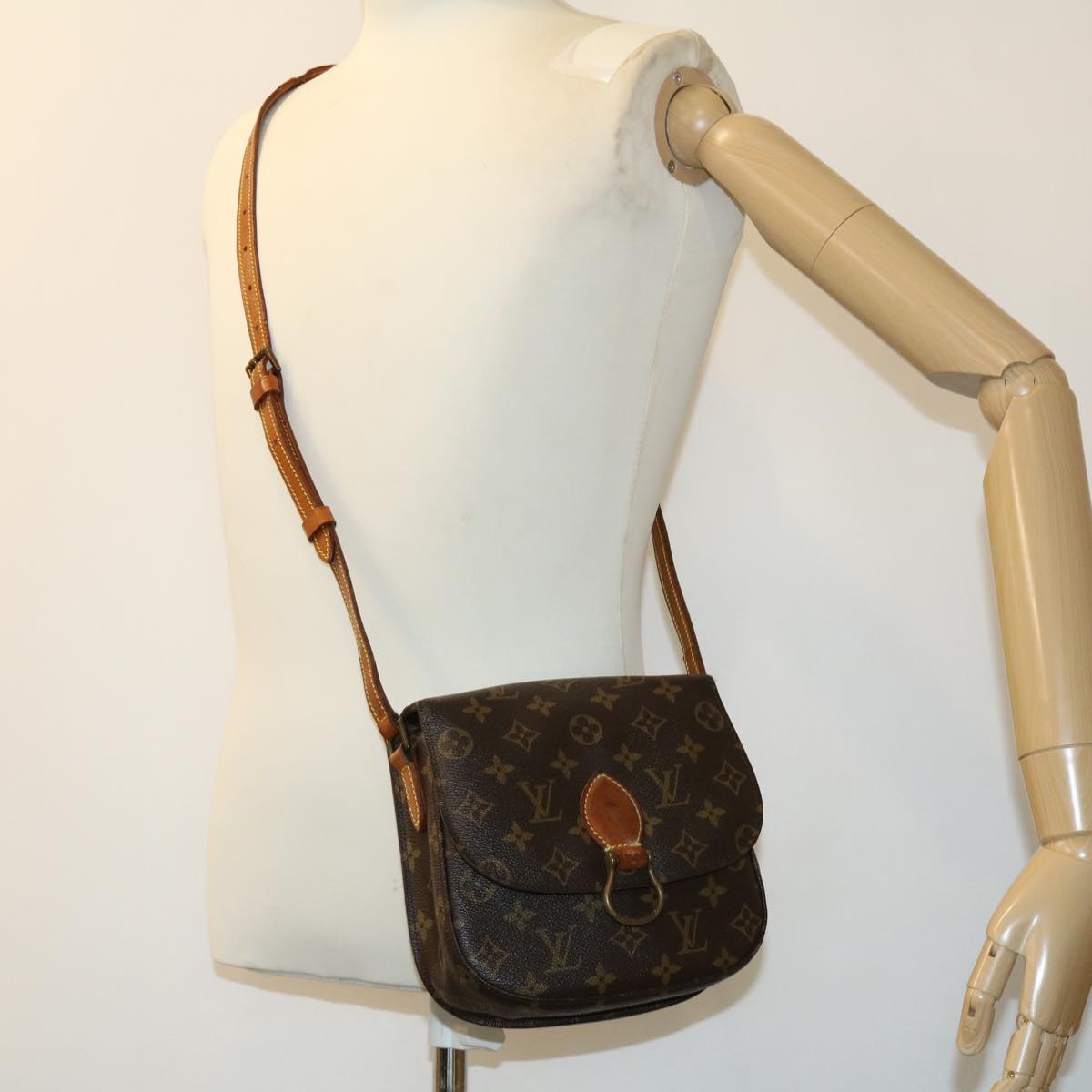 LOUIS VUITTON Monogram Saint Cloud MM Shoulder Bag M51243 Auth rt050