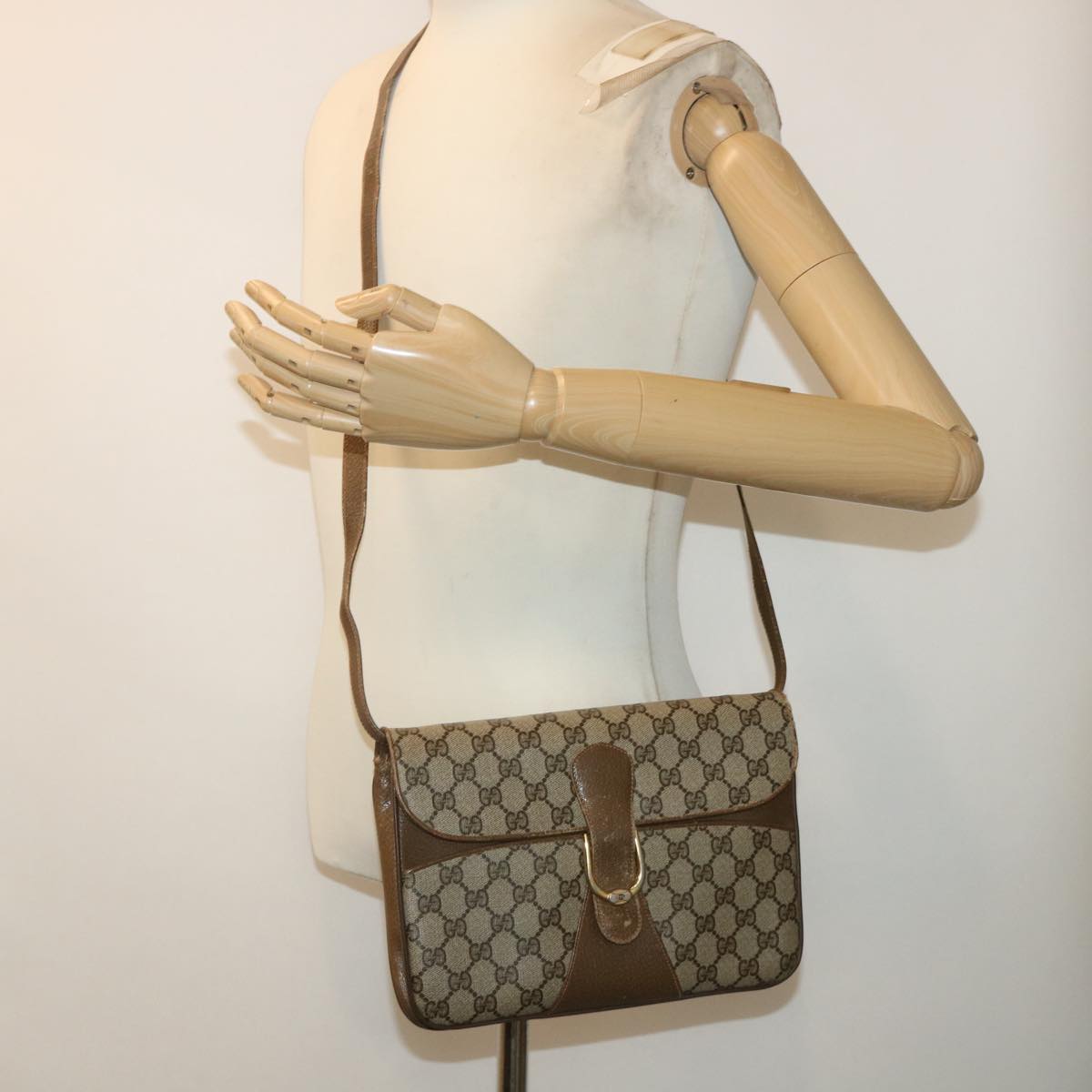 GUCCI GG Canvas Shoulder Bag PVC Leather Beige 904•02•025 Auth th3857